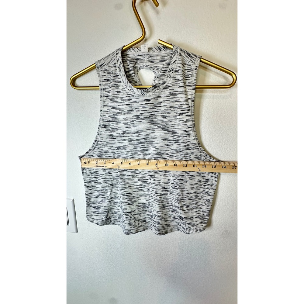 Lululemon Fast as Light Muscle Tank Crop Size 4 - Picture 12 of 13